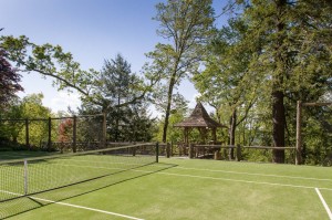 Bruce-Willis_07 -tennis-courts-f9a559-1024x682