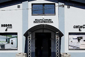 Meghívó a Multikomplex új bemutatótermének megnyitójára