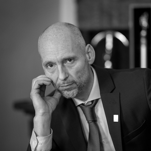 Dr. Ferencz Marcel Habil, DLA