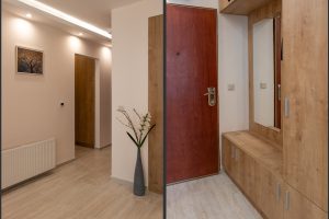 Banyár Enikő – Kiadásra szánt lakás a belvárosban