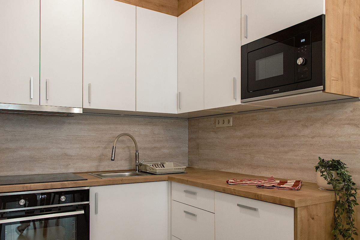 Banyár Enikő – Kiadásra szánt lakás a belvárosban