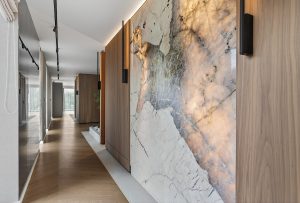 Multistone Center - Természetes vagy technikai kő? Tervezői szempontok a jó választáshoz