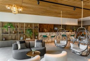 Multistone Center - Természetes vagy technikai kő? Tervezői szempontok a jó választáshoz
