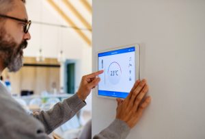 Benedek Szerelvény - Okosotthon: Technológia a wellness szolgálatában